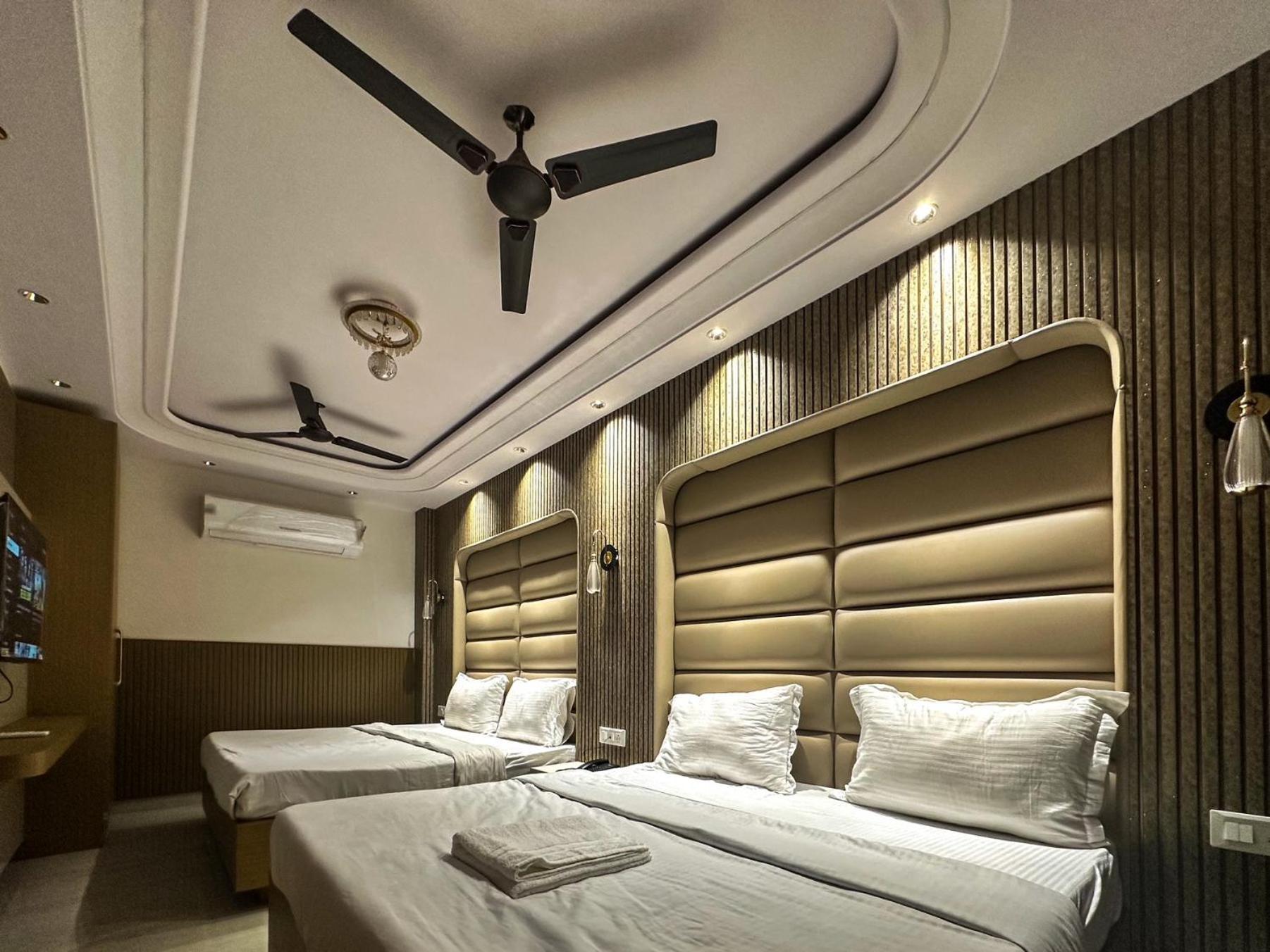Delhi Delight Premium Bed & Breakfast นิวเดลี ภายนอก รูปภาพ