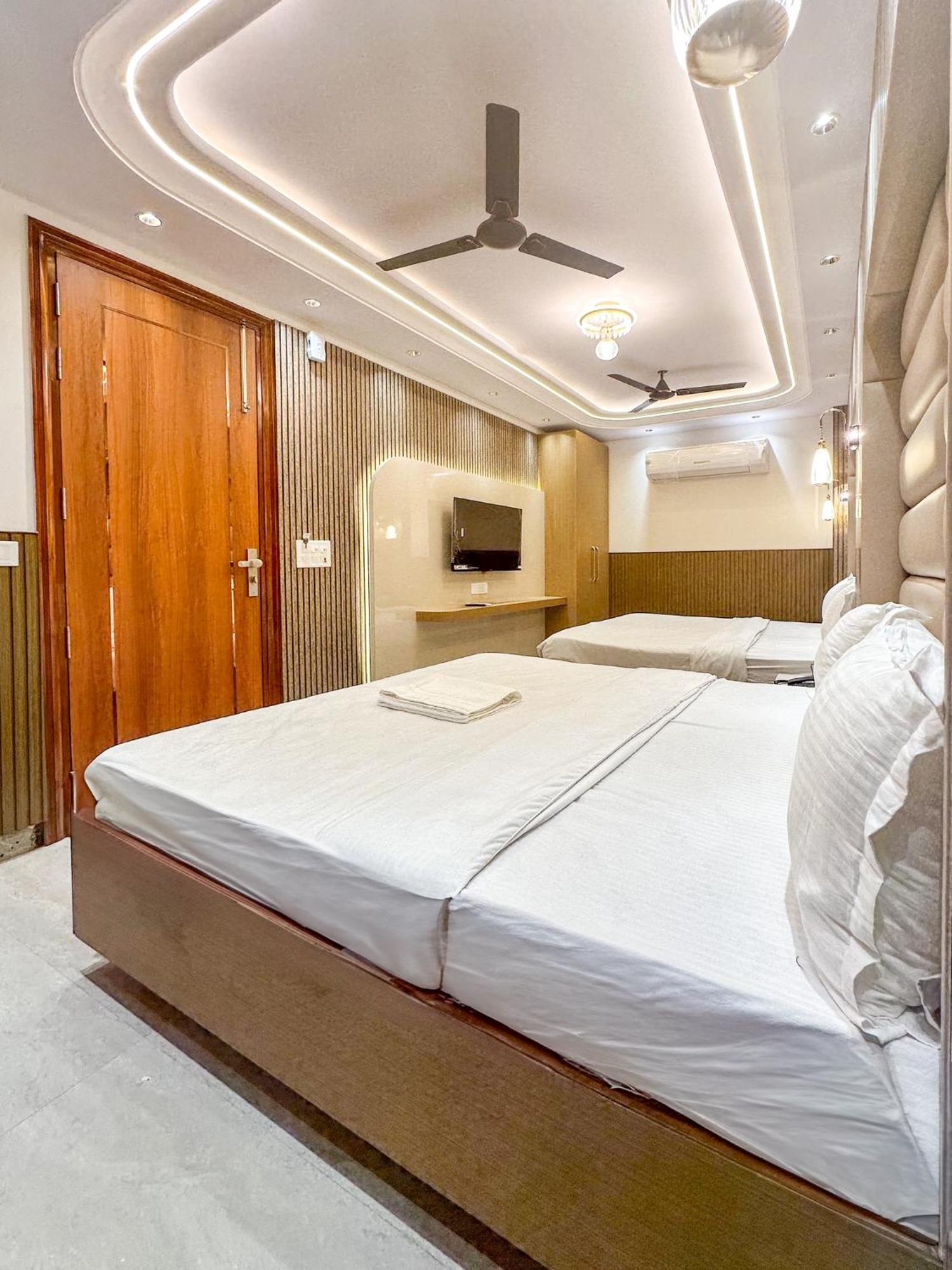 Delhi Delight Premium Bed & Breakfast นิวเดลี ภายนอก รูปภาพ