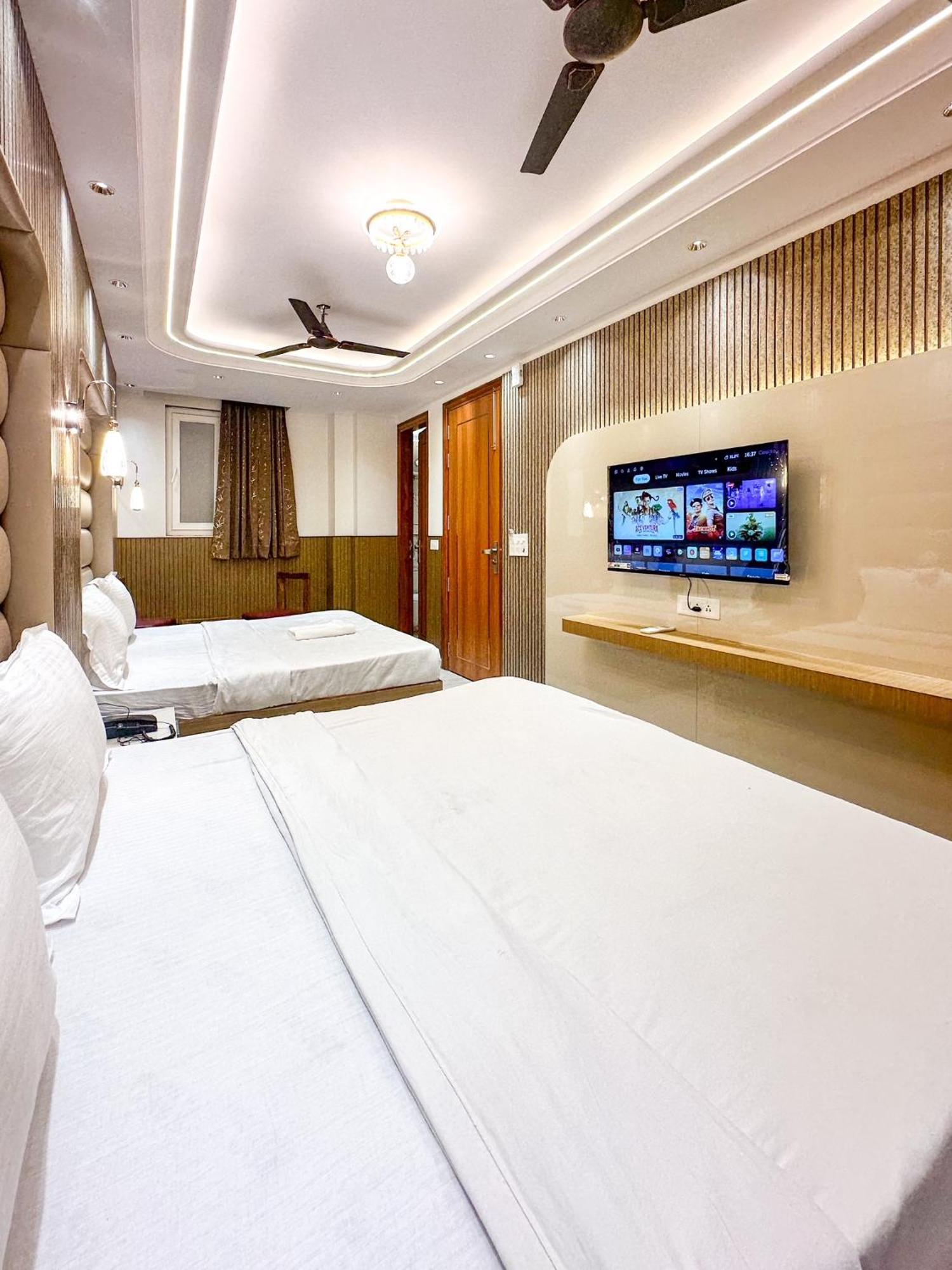 Delhi Delight Premium Bed & Breakfast นิวเดลี ภายนอก รูปภาพ