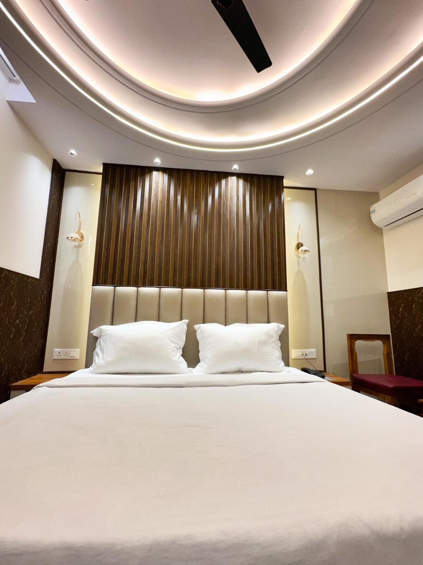 Delhi Delight Premium Bed & Breakfast นิวเดลี ภายนอก รูปภาพ