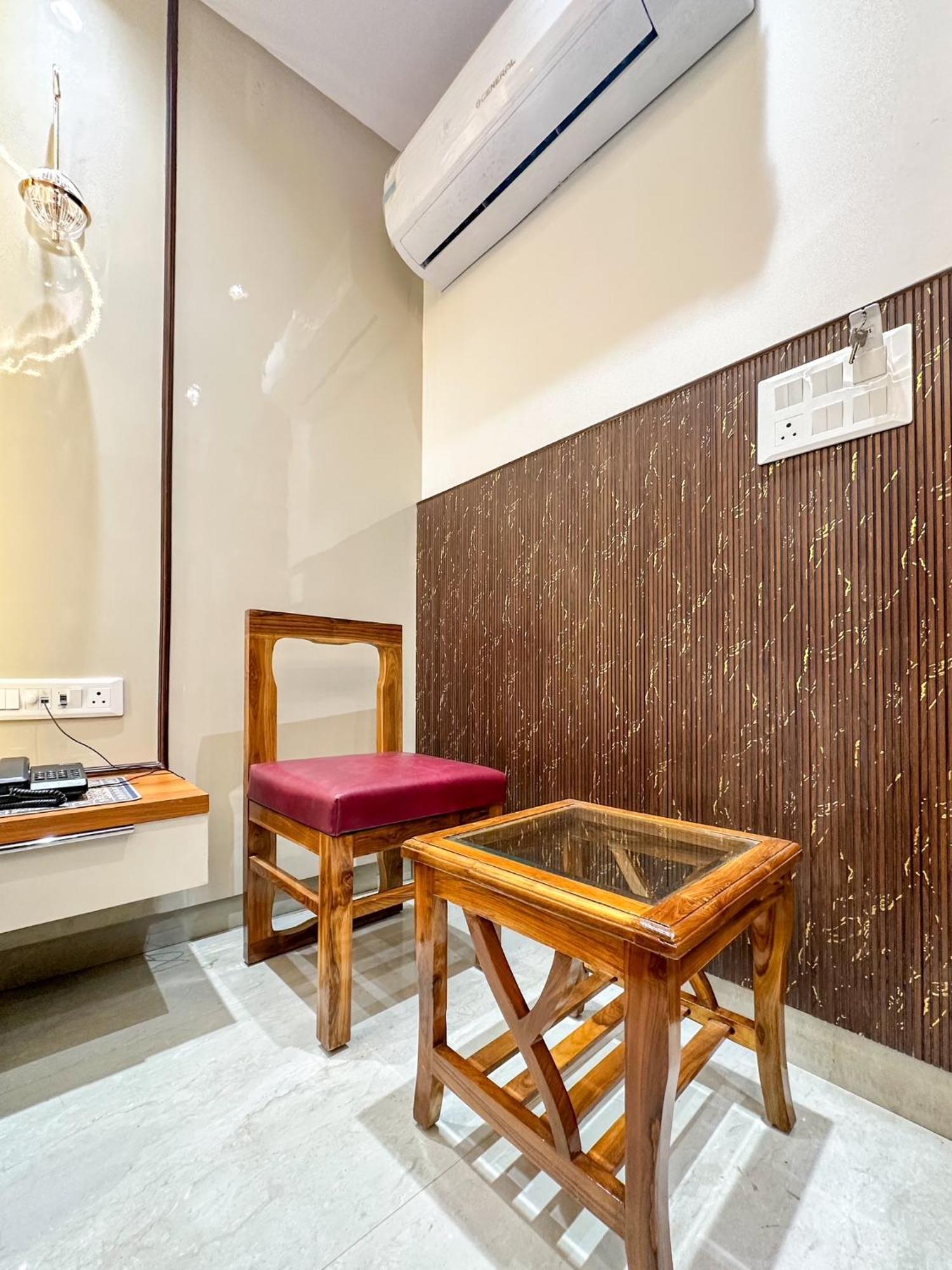 Delhi Delight Premium Bed & Breakfast นิวเดลี ภายนอก รูปภาพ