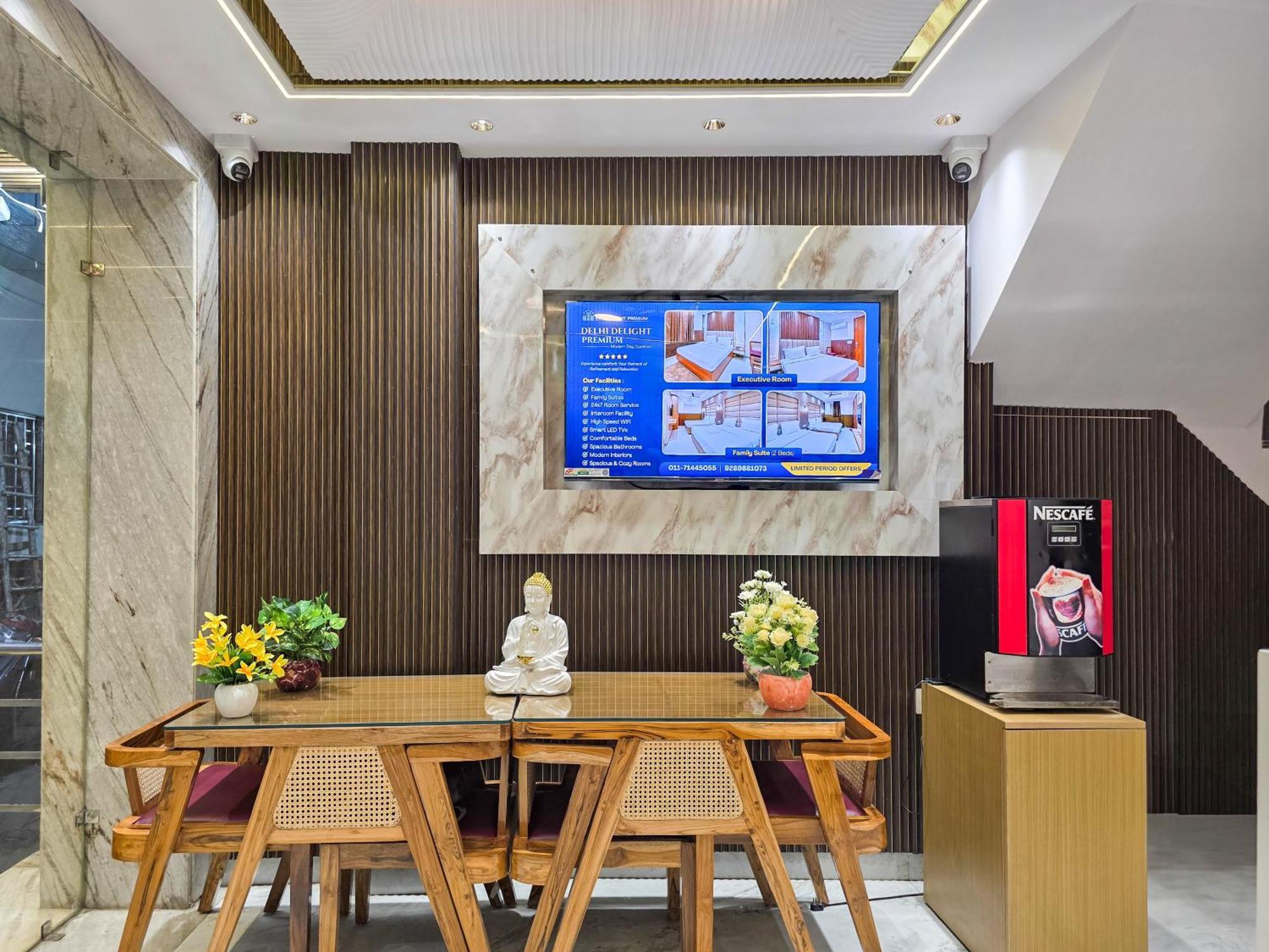 Delhi Delight Premium Bed & Breakfast นิวเดลี ภายนอก รูปภาพ
