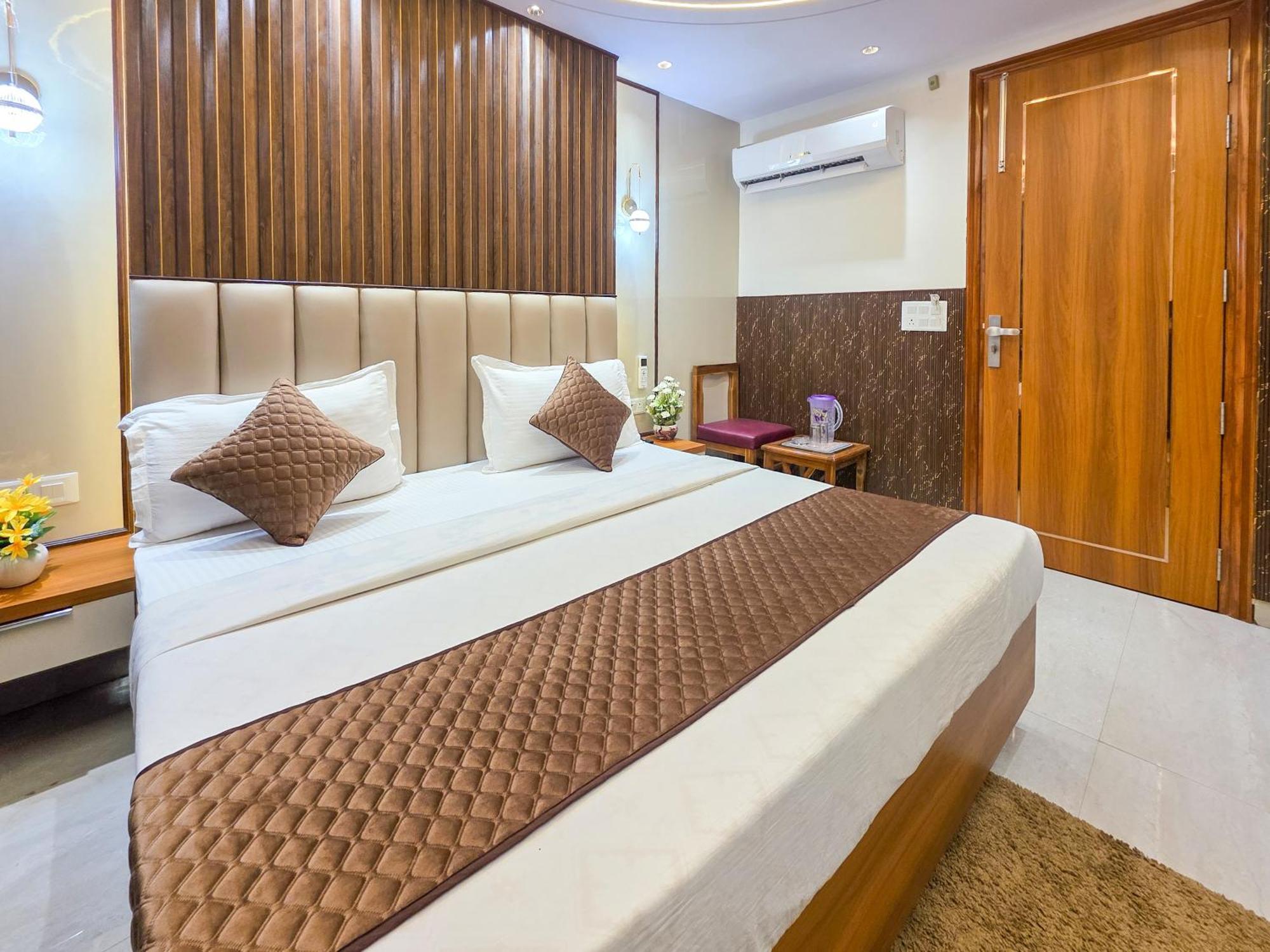 Delhi Delight Premium Bed & Breakfast นิวเดลี ภายนอก รูปภาพ